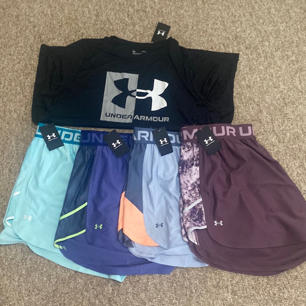 Under Armor set 4 pairs of shorts & a T-shirt. They are all size 3X